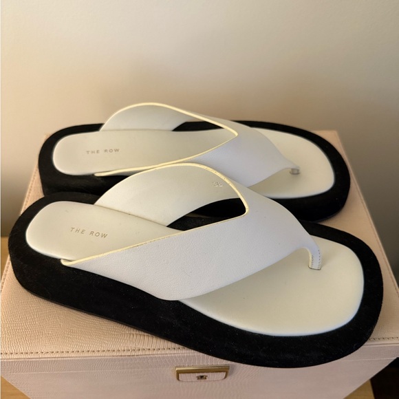 The Row Ginza Sandals (White/Black) - Picture 3 of 5